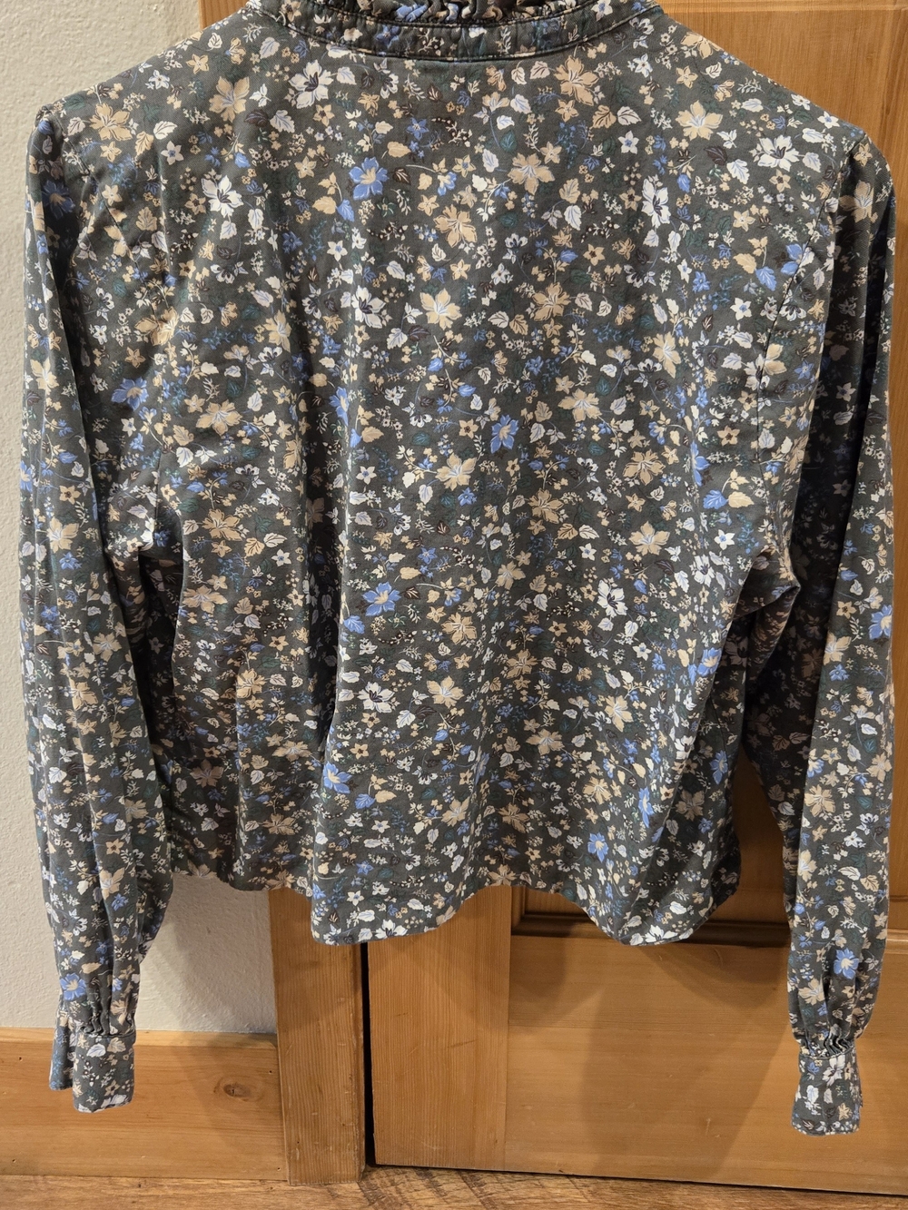 Carve Designs Green Floral Button-Front Shirt Reagan Twill 100% Organic Cotton - Picture 2 of 5